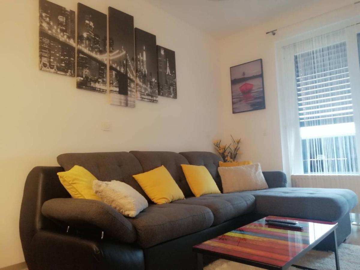 Apartman Natali*** Daire Varaždin Dış mekan fotoğraf